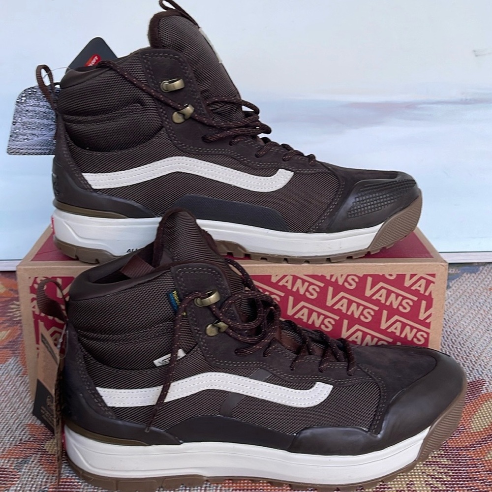 Vans Men’s Ultrarange Exo Hi Mte2 Demitasse
VN0A4BVS3N1
Sneakers - Picture 16 of 16